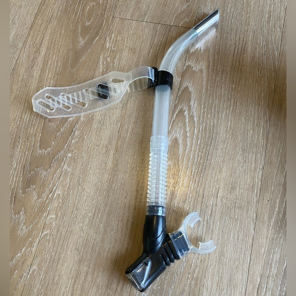 Aqua Lung & ScubaPro Dive Set- Fins Set, Dive Sock Boots, Goggles, & Snorkel - Picture 6 of 16